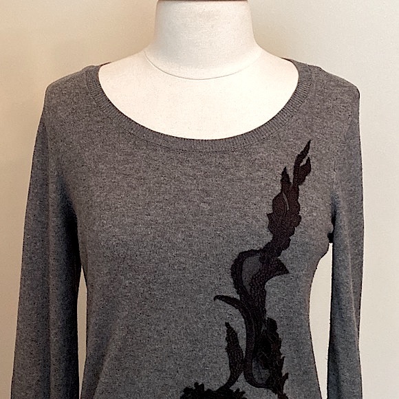 Apt. 9 Grey Black Sequin Lace Appliqué SZ S Cottagecore Romantic Casual Sweater - Picture 2 of 12